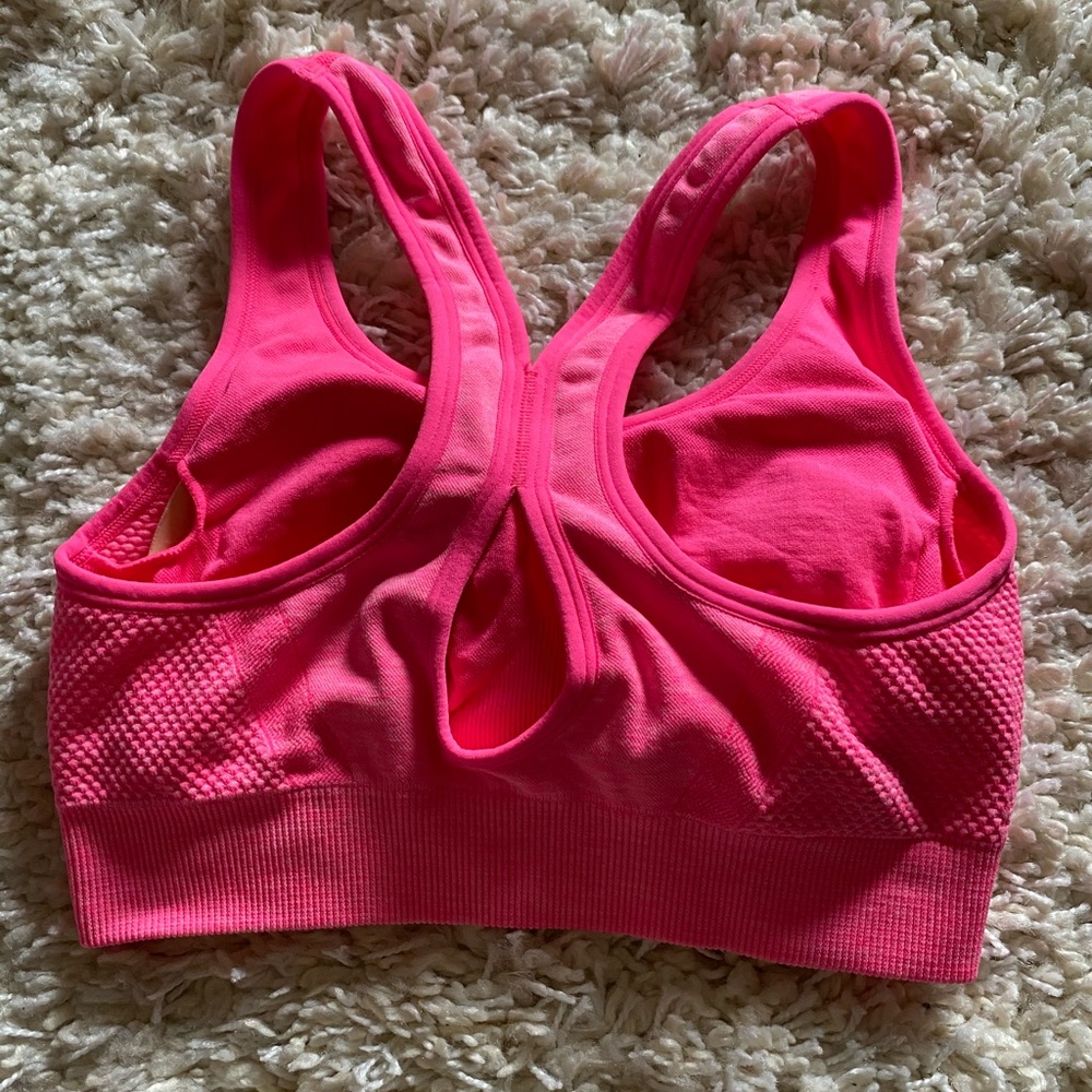 Workout bra - Picture 2 of 3
